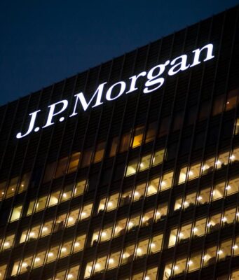 JPMorgan expands in Dubai in global midcap push. Relocates banker from London
