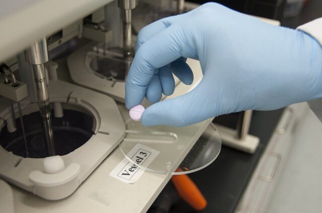 Pharmaceutical drug research laboratory