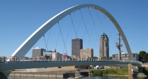 Corebridge Financial’s Bailey Joins F&G Annuities as Chief Financial Officer Downtown Des Moines skyline, home of F and G Annuities and Life