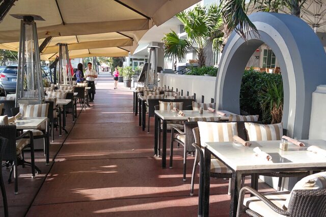 Miami Beach sidewalk cafe Miami Beach sidewalk cafe