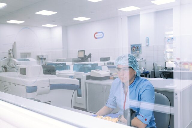 medical laboratory saudi german health A modern medical diagnostics laboratory. Illustrative image via Wikimedia Commons, CC0.