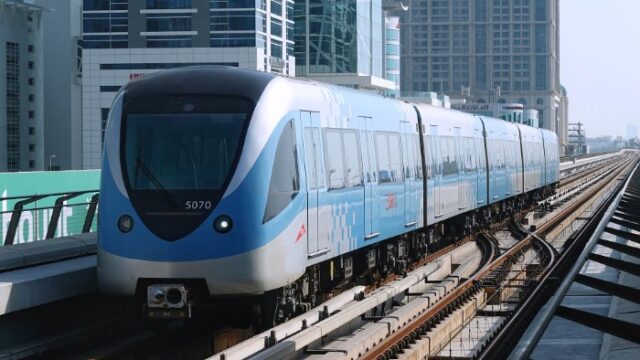 Dubai Metro train at Business Bay