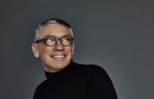 Omnicom Advertising Appoints Andrew Robertson as Chief Executive Officer